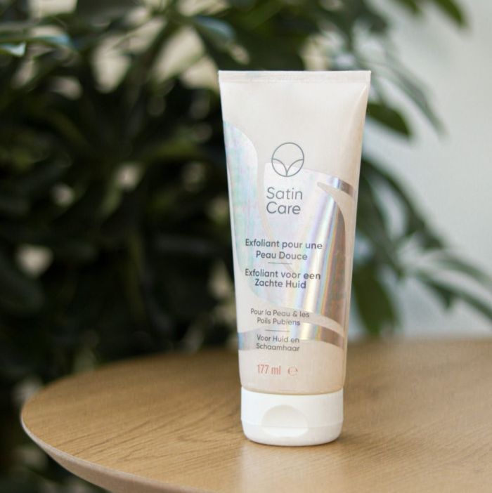 Venus Satin Care Bikini Набір для чутливої шкіри + Venus Satin Care Bikini Гель для гоління мл