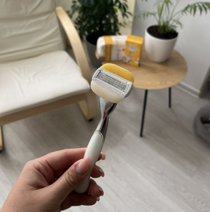 Venus Набір MADEIRA (станок Olay Coconut 2 картриджі + стильна косметичка)