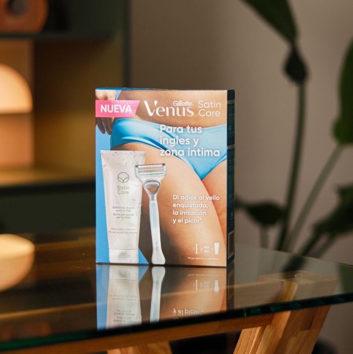 Venus Satin Care Bikini Набір для чутливої шкіри + Venus Satin Care Bikini Гель для гоління мл